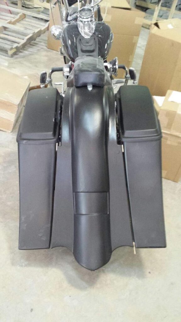 Harley Davidson 6″ Heritage Softail Out & Down Extended Saddlebags Lids