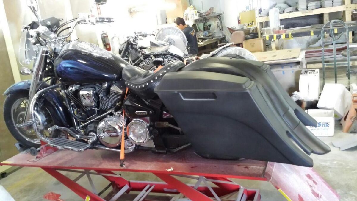 hard saddlebags for yamaha road star 1600