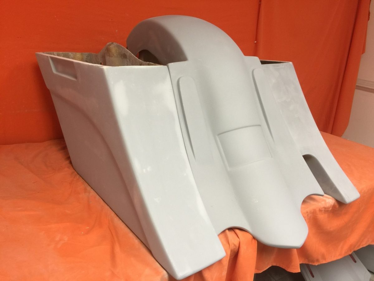 Honda Shadow Sabre 1100 6″ Extended Saddlebags Out & Down Bags Rear Fender Right Cut Out Lids